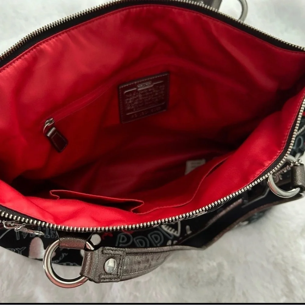 Coach poppy with hearts Glam Tote